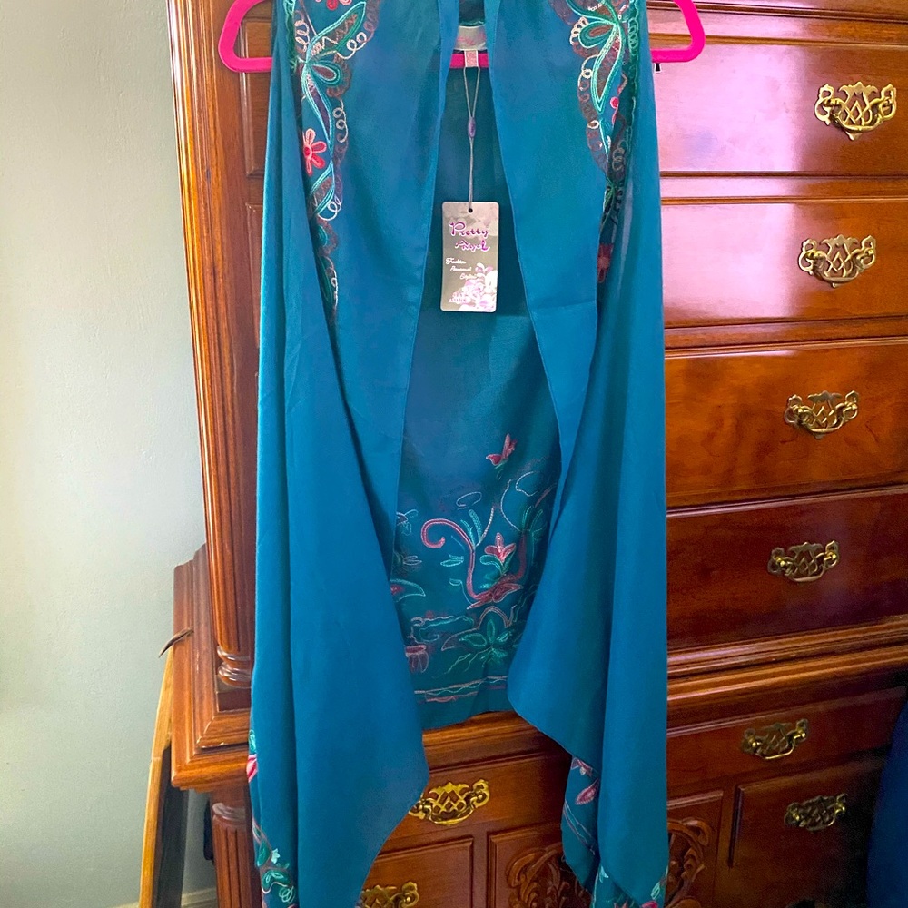 Embroidered beach/outfit cover up